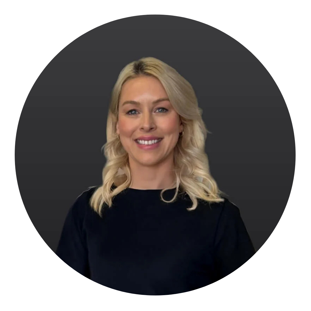 Staff - Laura Staff - Laura